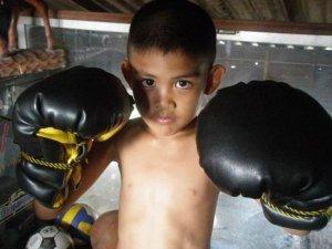 Niños guerreros y zombies (TV)