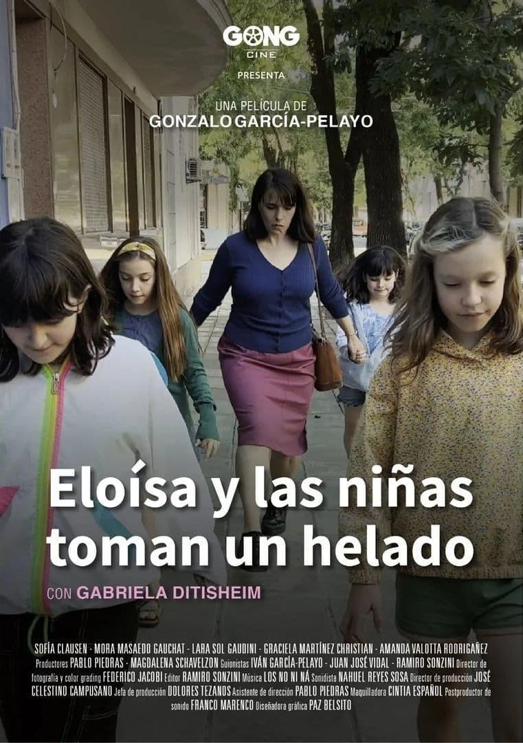 Eloísa y las niñas toman un helado