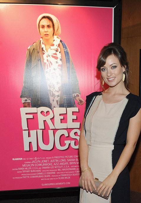 Free Hugs (C)